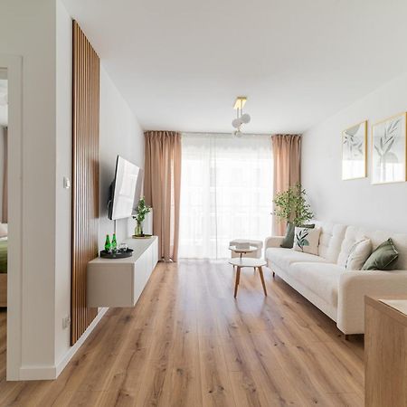Horyzont Apartamenty - Navigator- Mozliwosc Wykupienia Sniadan!!! Kolobrzeg Exterior photo